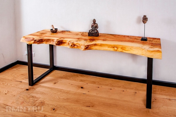 





Плюсы и минусы мебели из массива древесины



