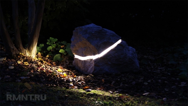 





Ландшафтные светильники из камня и имитации валунов



